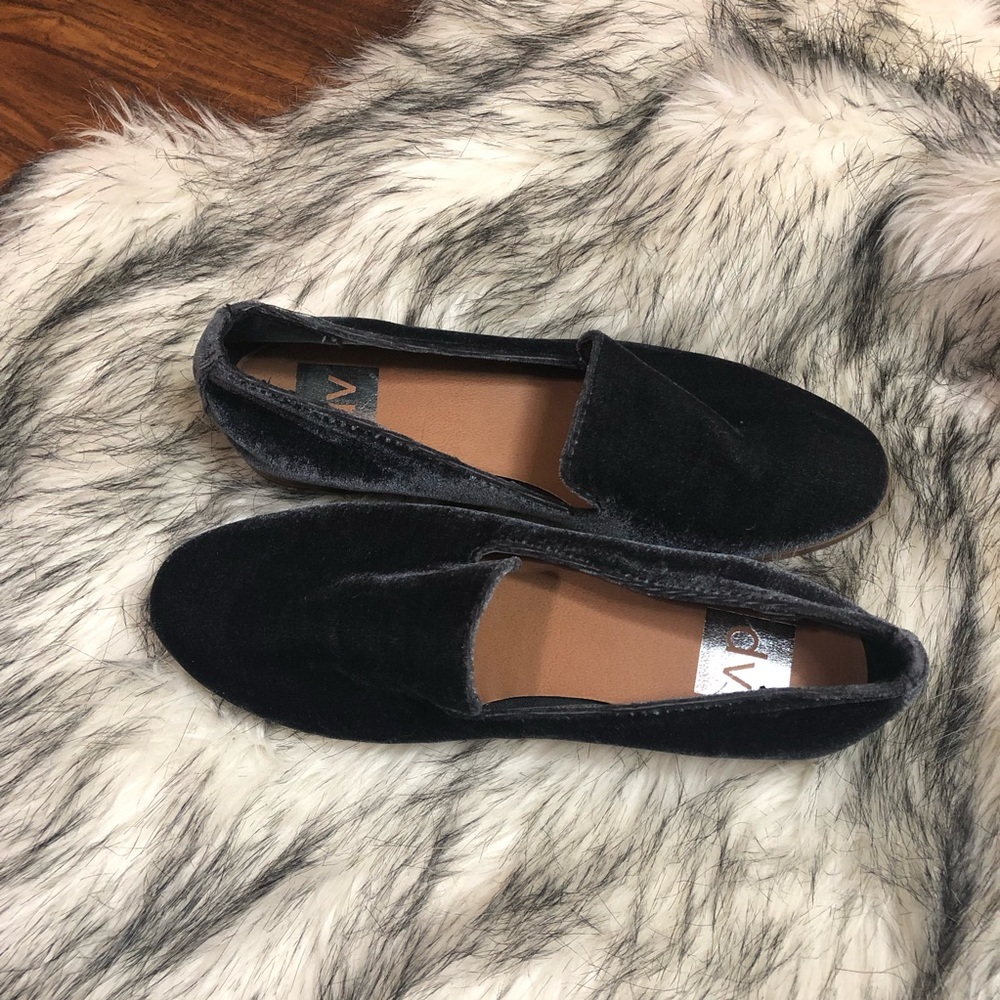 DV | Velvet Flats Like New Size 6